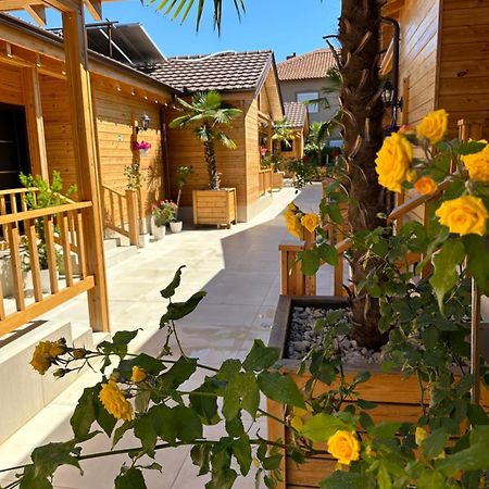 Bujtina Siar Hotel Pogradec Eksteriør billede