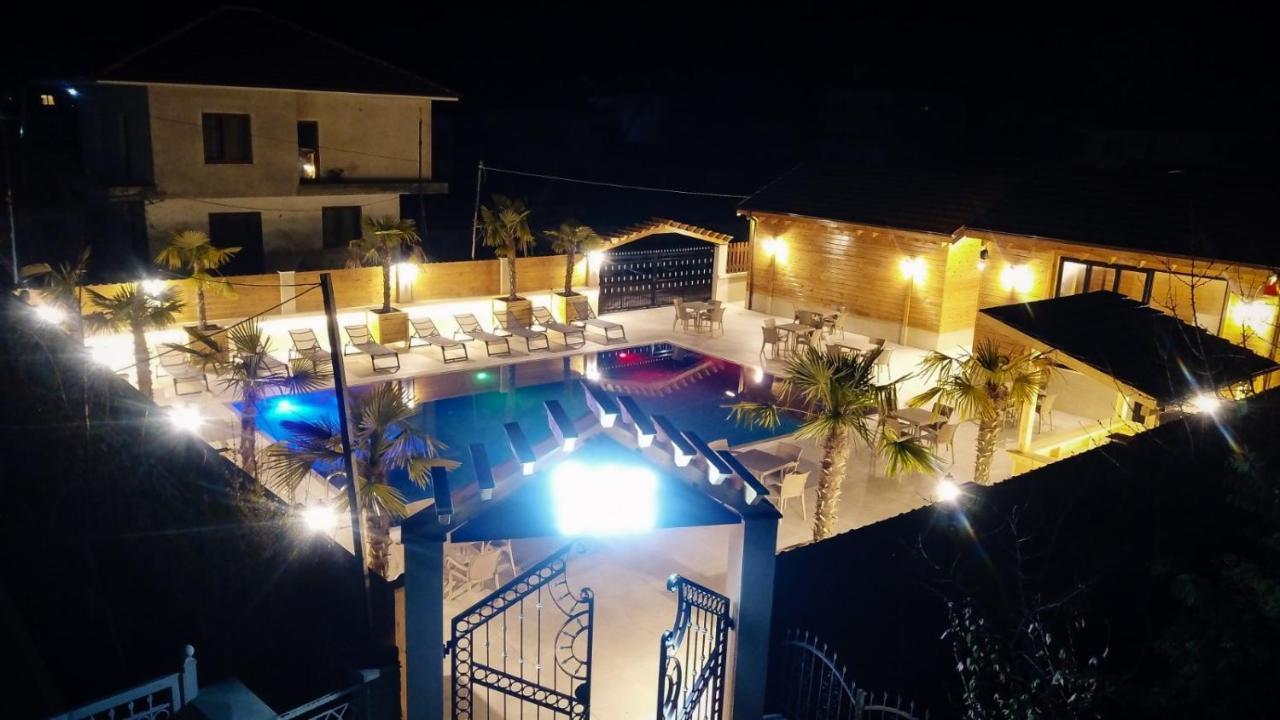 Bujtina Siar Hotel Pogradec Eksteriør billede
