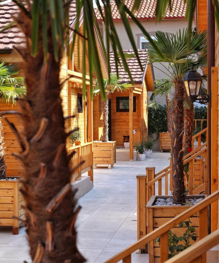 Bujtina Siar Hotel Pogradec Eksteriør billede