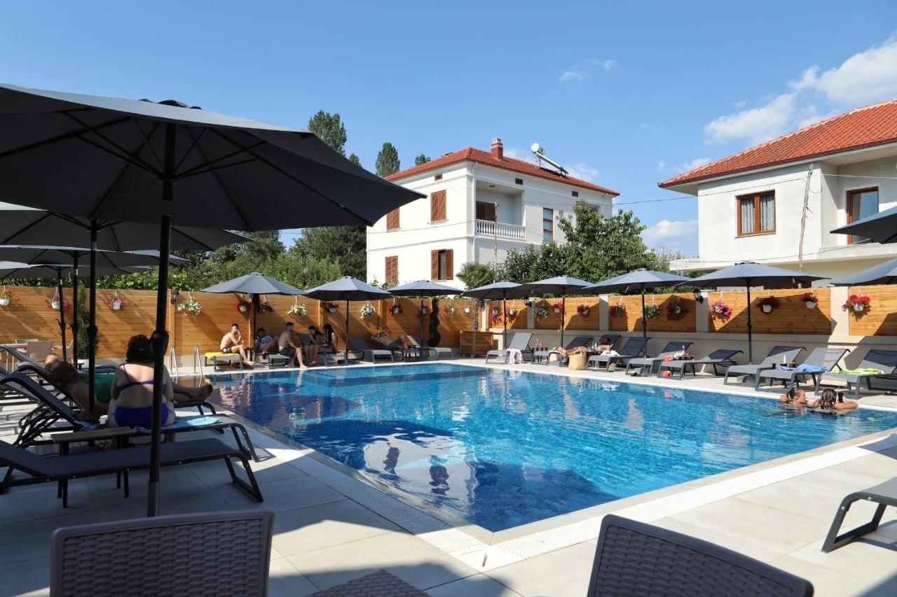 Bujtina Siar Hotel Pogradec Eksteriør billede