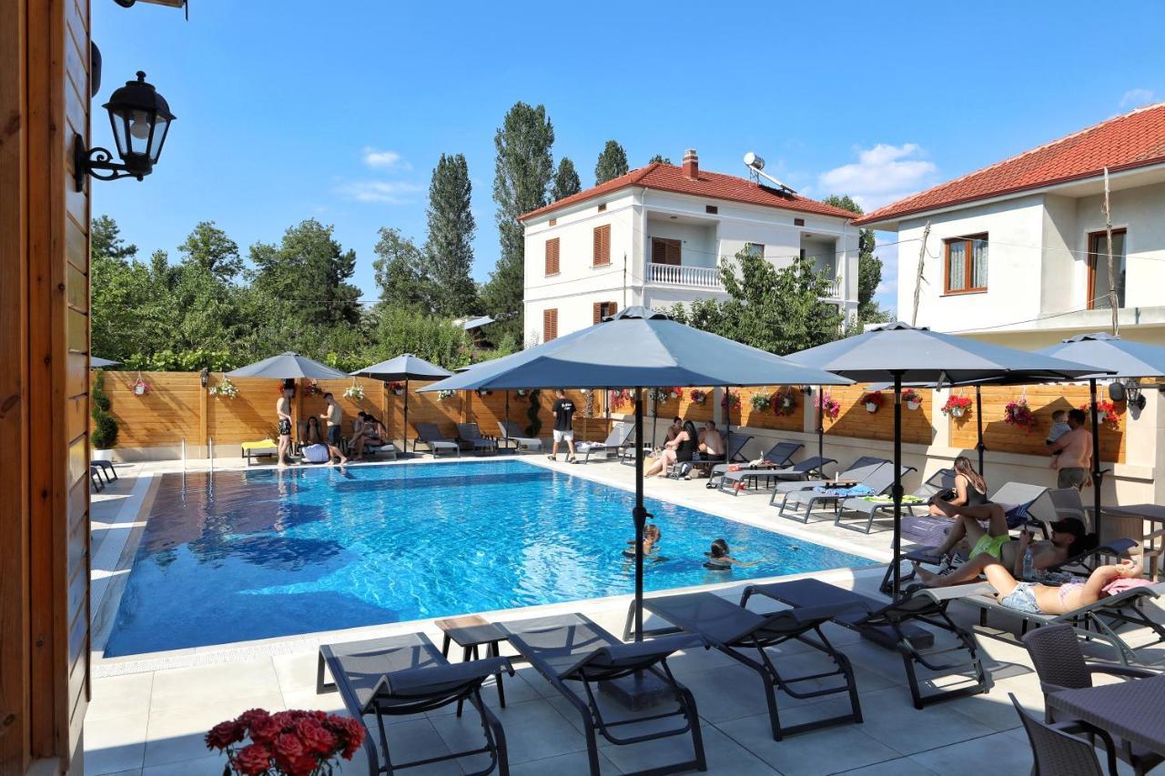 Bujtina Siar Hotel Pogradec Eksteriør billede