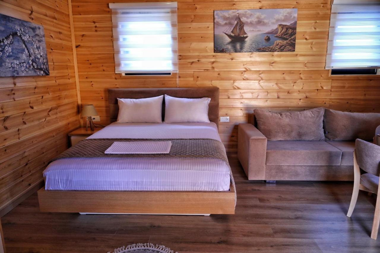 Bujtina Siar Hotel Pogradec Eksteriør billede