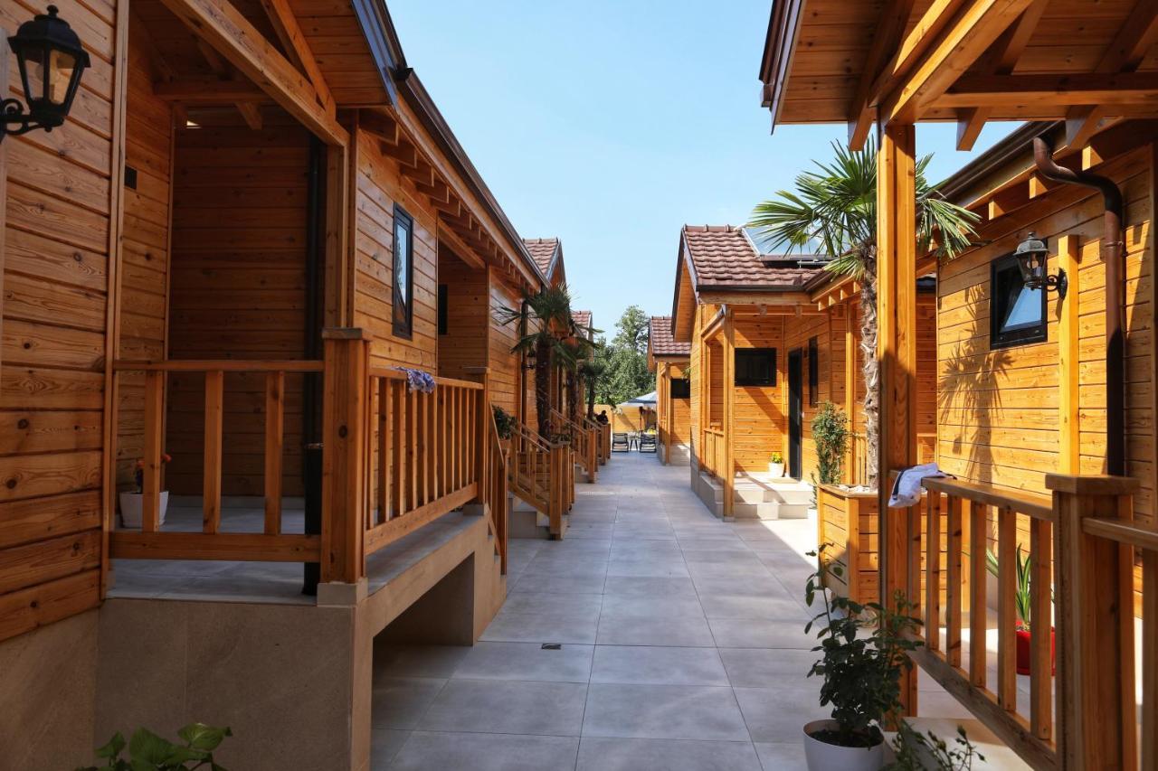 Bujtina Siar Hotel Pogradec Eksteriør billede