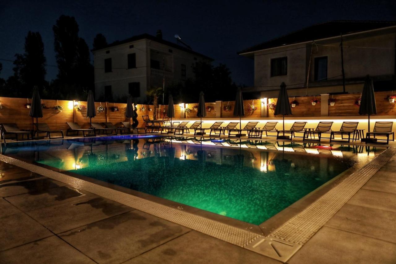 Bujtina Siar Hotel Pogradec Eksteriør billede